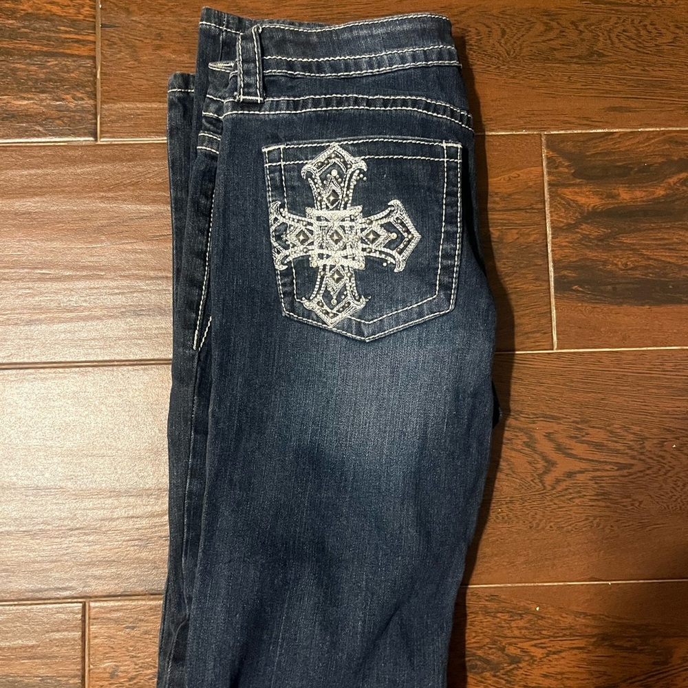 Women's Dark Blue Jeans with Embroidered Pocket